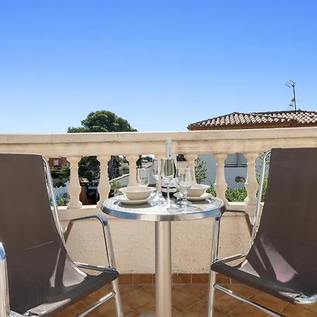 Vilain Camille Villa Miami Playa